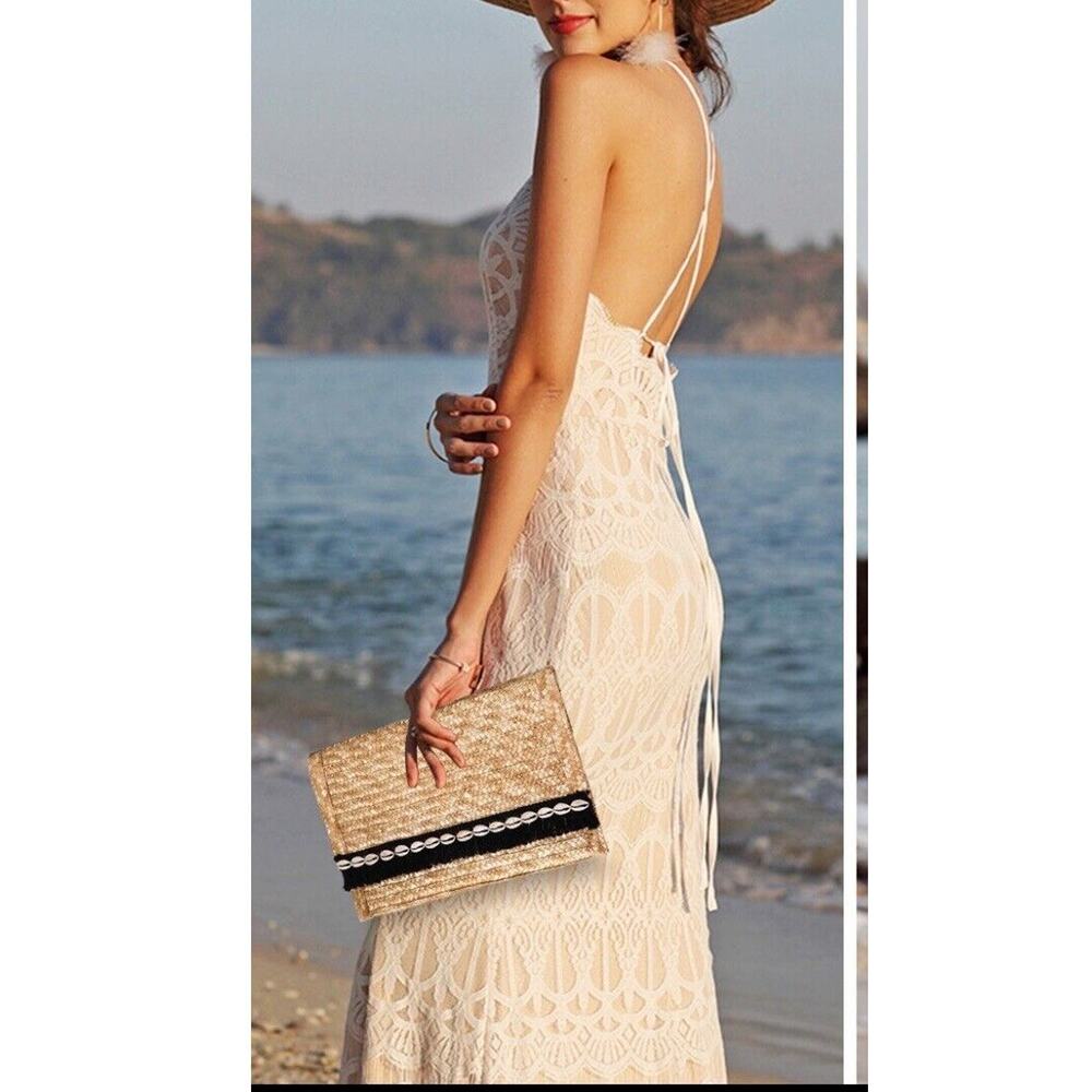 Woman's Straw Clutch Envelope Purse Lined Summer Beach Handbag Seashells 13 X 9"